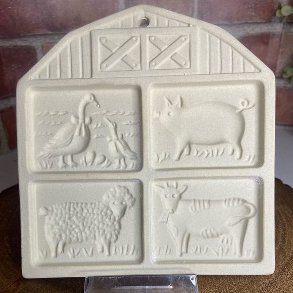 Vintage 1994 The Pampered Chef Clay Cookie Mold Farm Yard Friends NEW - Picture 5 of 9